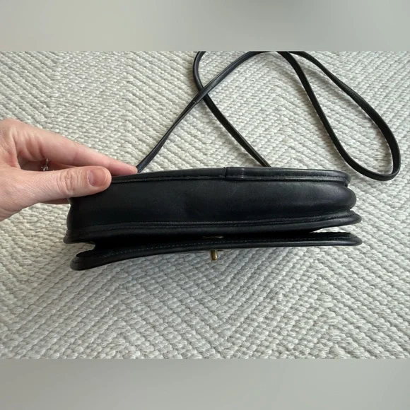 Vintage Coach Dinky Crossbody Bag Black Leather Turlock - Picture 4 of 10